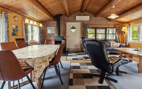 Thorbergh - 2Km from the Sea: Bois, Meubles, Canapé, Design Intérieur, Plafond, Sol, Domicile, Sol, Salon, Chalet