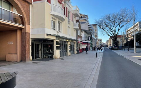 Résidence de la Plage: Surface De La Route, Ville, Quartier, Espace Public, Rue, Design Urbain, Trottoir, Usage Mixte, Appartement