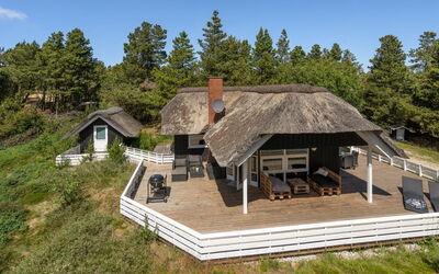 Lin - 2.9Km from the Sea