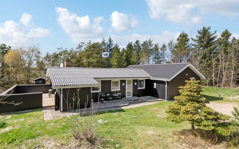 Mikaela - 1Km from the Sea: Herbe, Maison, Toit, Domicile, Chalet, Arbuste, Lot Terre, Zone Rurale, Ferme, Couverture De Sol