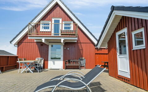 Andor - 500M from the Sea: Herbe, Maison, Toit, Chalet, Domicile, Arbuste, Ferme, Lot Terre, Zone Rurale