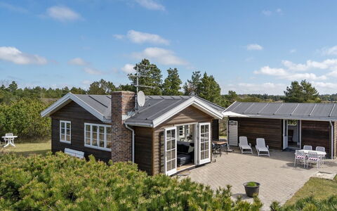 Amaja - 1.9Km from the Sea: Maison, Domicile, Toit, Chalet, Porte, Siding, Porche, Biens, Ferme, Cour