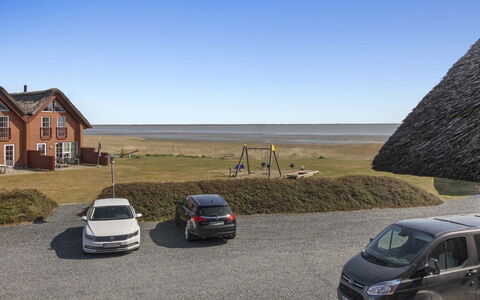 Eda - 3.5Km from the Sea: Arbuste, Design Urbain, Couverture De Sol, Brique, Appartement, Biens, Brickwork, Balcon, Aménagement Paysager