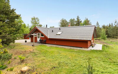 Runulf - 2.9Km from the Sea