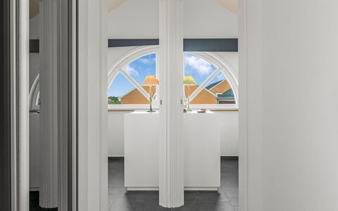 Hugo - 2.5Km from the Sea: Toit, Maison, Domicile, Chalet, Porte, Siding, Biens, Pelouse, Cour, Porche
