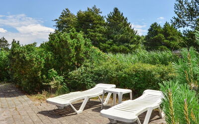 Vivan - 3.8Km from the Sea
