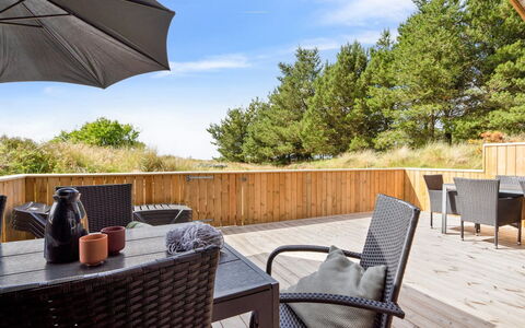 Alessia - 2Km from the Sea: Arbuste, Design Urbain, Couverture De Sol, Brique, Appartement, Biens, Brickwork, Balcon, Aménagement Paysager