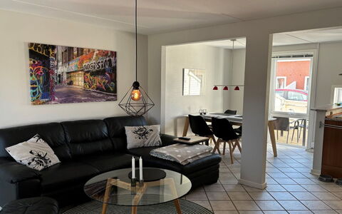 Bosse - 2.3Km from the Sea: Meubles, Design Intérieur, Sol, Mur, Sol, Canapé, Bois, Salon, Plafond, Pièce