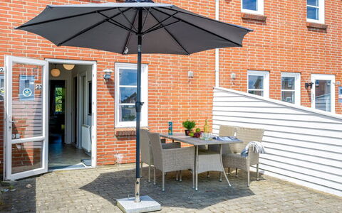 Hansia: Arbuste, Design Urbain, Couverture De Sol, Brique, Appartement, Biens, Brickwork, Balcon, Aménagement Paysager