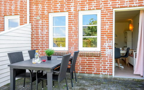 Hansia: Arbuste, Design Urbain, Couverture De Sol, Brique, Appartement, Biens, Brickwork, Balcon, Aménagement Paysager
