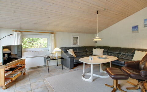 Elsy - 2.6Km from the Sea: Bois, Maison, Chalet, Domicile, Toit, Zone Rurale, Siding, Cabane En Rondins, Batiments Jardin, Dur