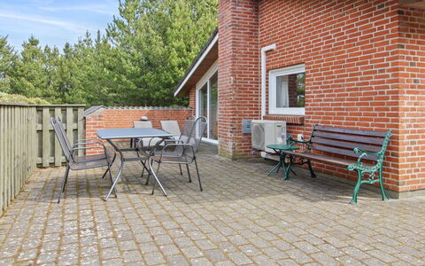 Elsy - 2.6Km from the Sea: Bois, Maison, Chalet, Domicile, Toit, Zone Rurale, Siding, Cabane En Rondins, Batiments Jardin, Dur