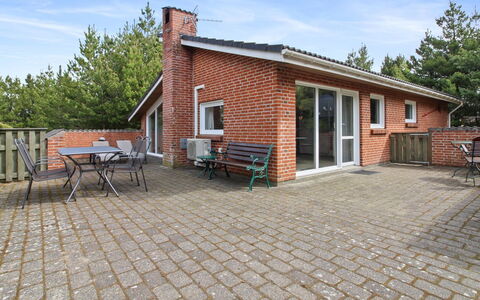 Elsy - 2.6Km from the Sea: Bois, Maison, Chalet, Domicile, Toit, Zone Rurale, Siding, Cabane En Rondins, Batiments Jardin, Dur