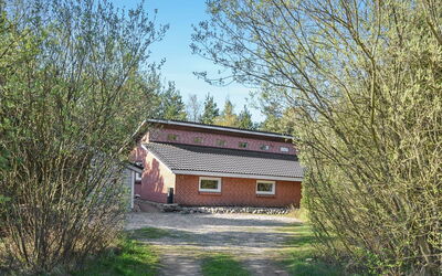 Elsy - 2.6Km from the Sea