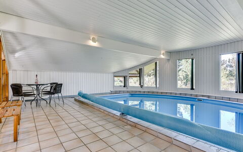 Niyazi - 3.1Km from the Sea: Sol, Plafond, Sol, Design Intérieur, Piscine, Composite, Recours, Dur, Ombre, Biens