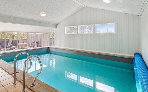 Tora - 3Km from the Sea: Sol, Plafond, Sol, Piscine, Recours, Conception, Hôtel, Dur, Tache De Bois, Eco Hôtel