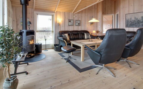 Oivi - 430M from the Sea: Meubles, Design Intérieur, Bois, Sol, Plafond, Sol, Parquet, Salon, Chaise, Domicile