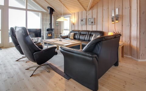 Oivi - 430M from the Sea: Meubles, Design Intérieur, Bois, Plafond, Domicile, Salon, Sol, Canapé, Sol, Pièce
