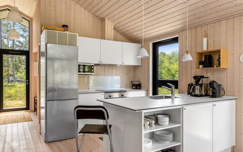 Turkka - 3.8Km from the Sea: Cuisine, Appareil De Cuisine, Bois, Comptoir, Design Intérieur, Sol, Meubles, Sol, Plafond, Table Cuisine Et Salle A Manger
