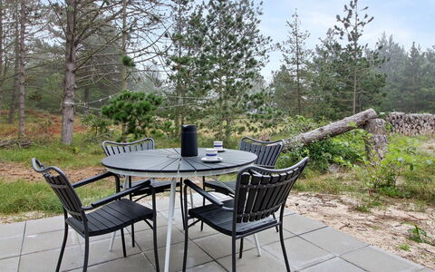 Turkka - 3.8Km from the Sea: Bois, Chalet, Dur, Planche, Tache De Bois, Batiments Jardin, Conception, Cour, Cabane En Rondins, Arrière-Cour