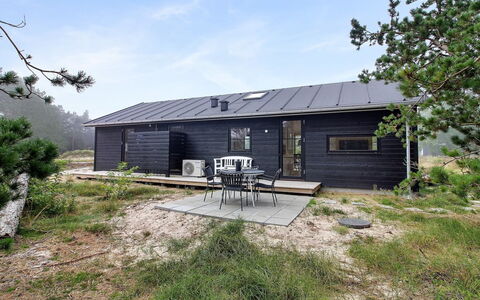 Turkka - 3.8Km from the Sea: Bois, Chalet, Dur, Planche, Tache De Bois, Batiments Jardin, Conception, Cour, Cabane En Rondins, Arrière-Cour