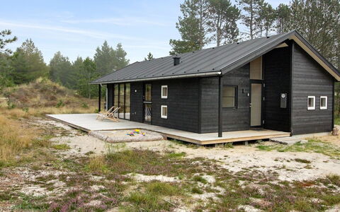 Turkka - 3.8Km from the Sea: Bois, Chalet, Dur, Planche, Tache De Bois, Batiments Jardin, Conception, Cour, Cabane En Rondins, Arrière-Cour