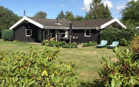 Sena - 250M from the Sea: Domicile, Chalet, Siding, Dur, Ombre, Planche, Conception, Biens, Porche, Plate-Forme