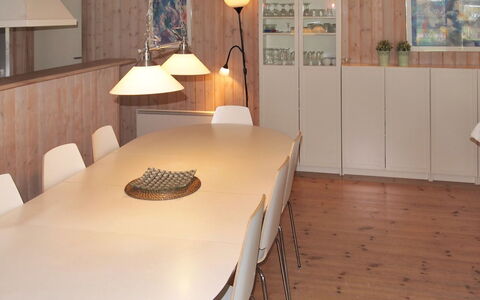 Sena - 250M from the Sea: Bois, Maison, Chalet, Domicile, Toit, Zone Rurale, Siding, Cabane En Rondins, Batiments Jardin, Dur