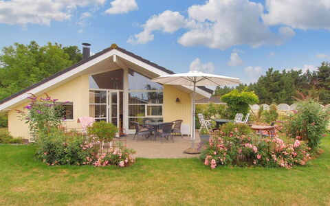 Lilia - 900M from the Sea: Maison, Domicile, Toit, Chalet, Lot Terre, Biens, Ferme, Village, Ferme