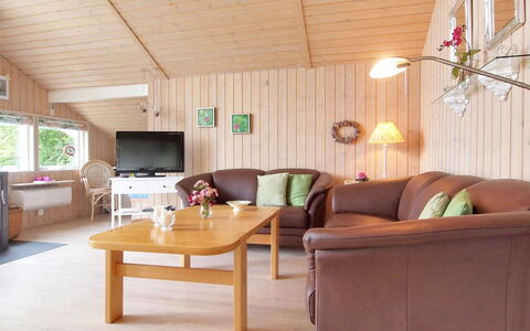 Lilia - 900M from the Sea: Maison, Domicile, Toit, Chalet, Lot Terre, Biens, Ferme, Village, Ferme