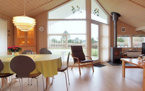 Lilia - 900M from the Sea: Maison, Domicile, Toit, Chalet, Lot Terre, Biens, Ferme, Village, Ferme