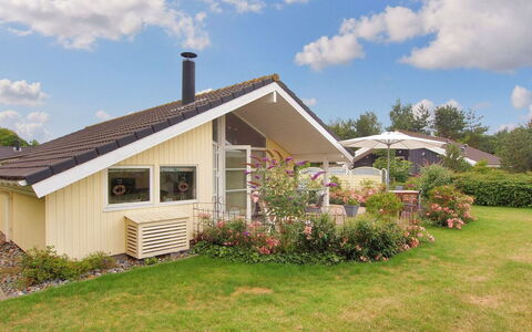 Lilia - 900M from the Sea: Maison, Domicile, Toit, Chalet, Lot Terre, Biens, Ferme, Village, Ferme