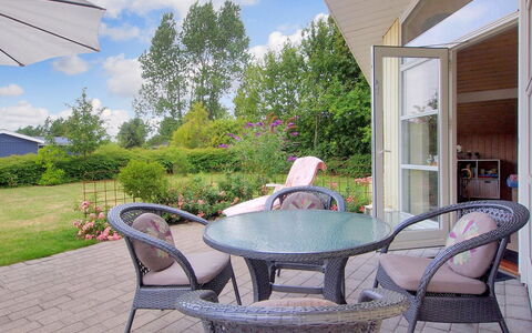 Lilia - 900M from the Sea: Maison, Domicile, Toit, Chalet, Lot Terre, Biens, Ferme, Village, Ferme