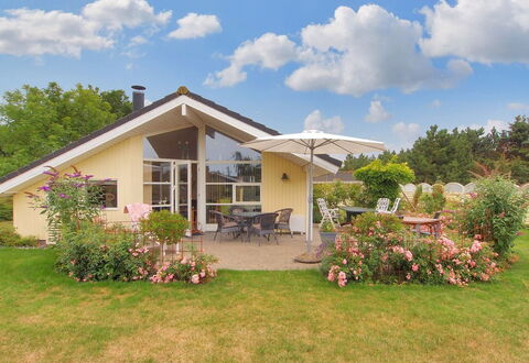 Lilia - 900M from the Sea: Maison, Domicile, Toit, Chalet, Lot Terre, Biens, Ferme, Village, Ferme