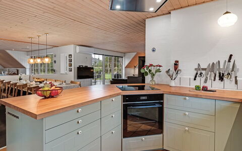 Iliana - 1Km from the Sea: Cuisine, Comptoir, Sol, Appareil De Cuisine, Bois, Cabinetry, Design Intérieur, Meubles, Principaux Appliance, Sol