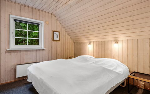 Iliana - 1Km from the Sea: Bois, Chambre, Plafond, Sol, Sol, Lit, Design Intérieur, Domicile, Dur, Drap De Lit