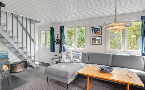 Ilsebeth - 1Km from the Sea: Sol, Bois, Design Intérieur, Meubles, Plafond, Sol, Canapé, Salon, Pièce, Domicile