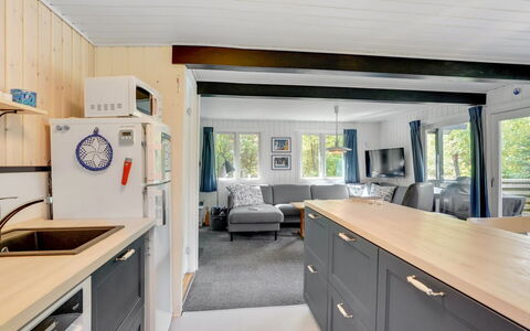 Ilsebeth - 1Km from the Sea: Bois, Sol, Design Intérieur, Plafond, Sol, Meubles, Comptoir, Cuisine, Cabinetry, Pièce
