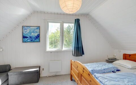 Ilsebeth - 1Km from the Sea: Bois, Plafond, Meubles, Chambre, Design Intérieur, Lit, Sol, Sol, Domicile, Pièce
