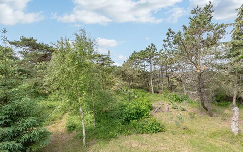 Ilsebeth - 1Km from the Sea: Arbuste, Design Urbain, Couverture De Sol, Brique, Appartement, Biens, Brickwork, Balcon, Aménagement Paysager