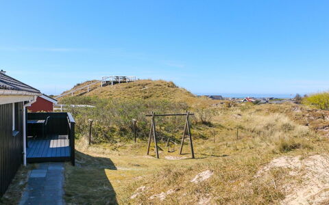 Hansina - 500M from the Sea: Maison, Toit, Domicile, Chalet, Biens, Ferme, Villa, Porche, Siding