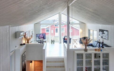 Hansina - 500M from the Sea: Plafond, Domicile, Design Intérieur, Escaliers, Luminaire, Dur, Parquet, Salon, Chaise, Peindre