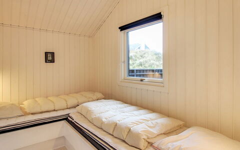 Hansina - 500M from the Sea: Bois, Sol, Sol, Plafond, Design Intérieur, Pièce, Dur, Tache De Bois, Lit, Chambre