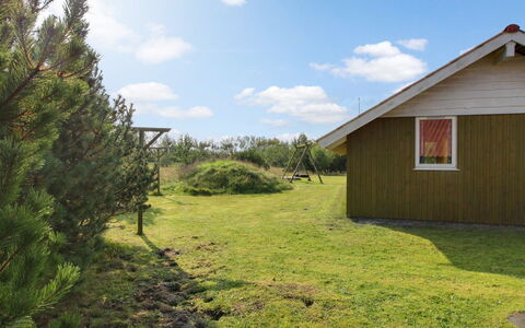 Eline - 1.5Km from the Sea: Bois, Chalet, Dur, Planche, Tache De Bois, Batiments Jardin, Conception, Cour, Cabane En Rondins, Arrière-Cour