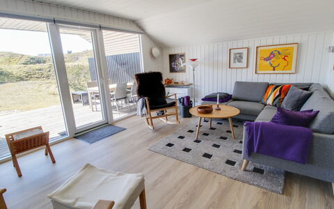 Morlin - 2Km from the Sea: Meubles, Sol, Design Intérieur, Sol, Bois, Parquet, Salon, Pièce, Canapé, Domicile