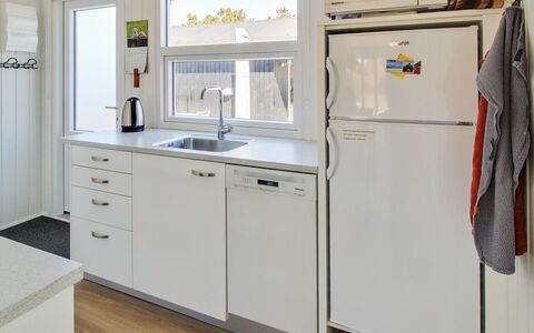 Morlin - 2Km from the Sea: Appareil De Cuisine, Principaux Appliance, Cuisine, Comptoir, Evier, Sol, Design Intérieur, Électroménager, Cabinetry, Évier