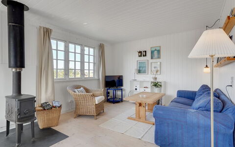 Aleksi - 500M from the Sea: Meubles, Plafond, Design Intérieur, Sol, Sol, Domicile, Canapé, Salon, Chalet, Parquet