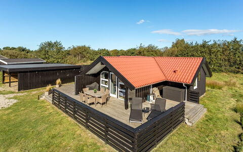 Skyler - 1Km from the Sea: Arbuste, Design Urbain, Couverture De Sol, Brique, Appartement, Biens, Brickwork, Balcon, Aménagement Paysager