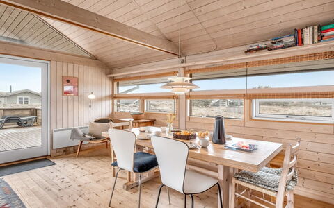 Krak - 1Km from the Sea: Toit, Lot Terre, Chalet, Domicile, Zone Rurale, Cabanon, Siding, Batiments Jardin, Cabane En Rondins, Cabane