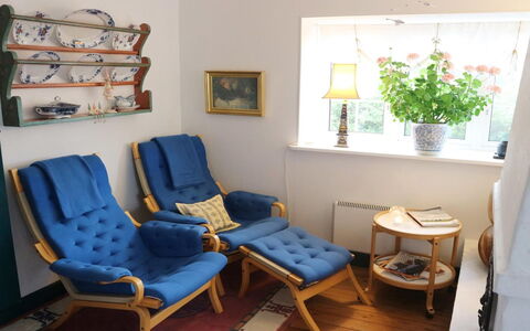 Fridoline - 150M from the Sea: Maison, Toit, Domicile, Chalet, Biens, Ferme, Villa, Porche, Siding